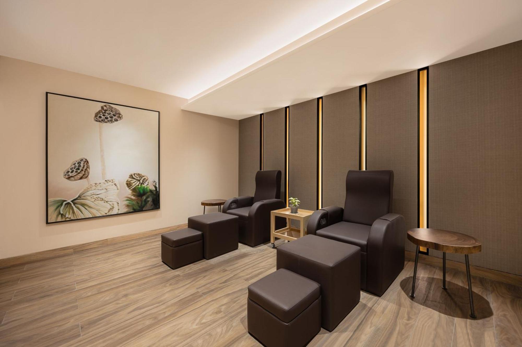 Courtyard By Marriott Shillong Hotel Buitenkant foto